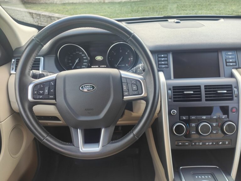 LAND-ROVER Discovery Sport 2.0L TD4 4×4 Pure