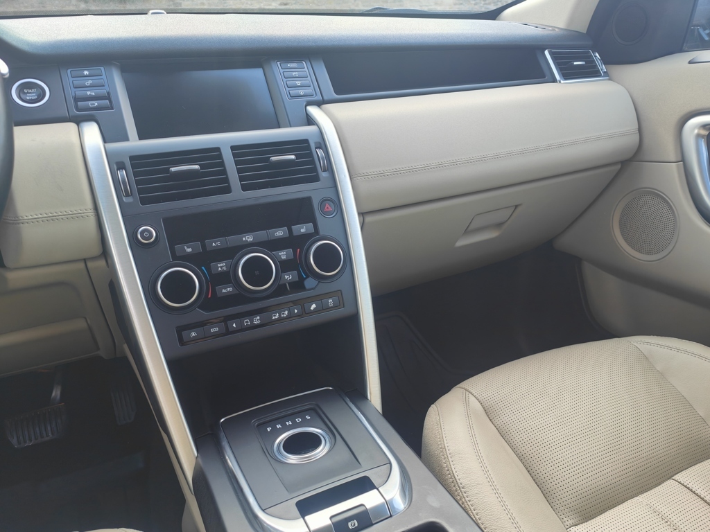 LAND-ROVER Discovery Sport 2.0L TD4 4×4 Pure