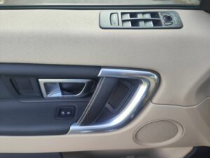 LAND-ROVER Discovery Sport 2.0L TD4 4×4 Pure