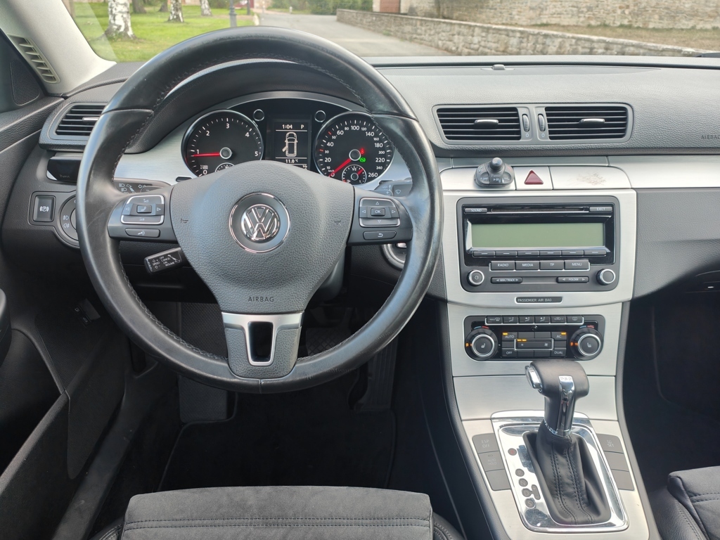 VOLKSWAGEN Passat Variant 2.0 TDI 140cv DPF DSG R Line