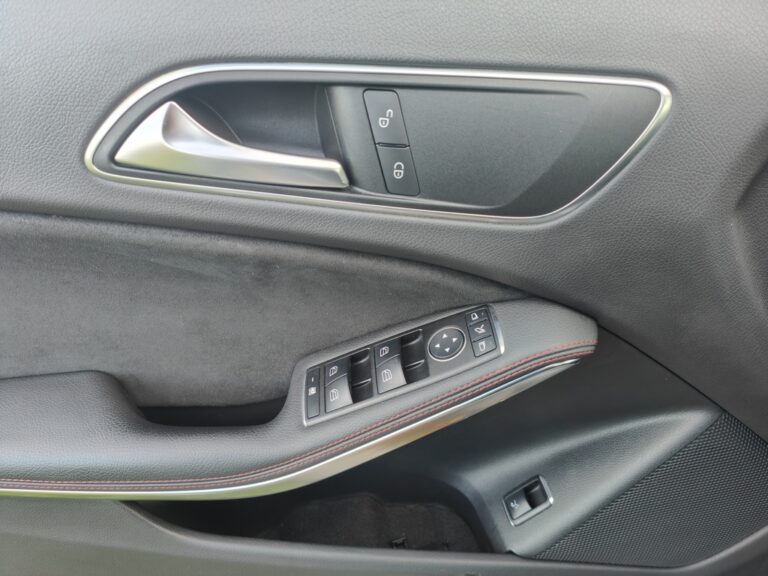 MERCEDES-BENZ Clase GLA 200 CDI AMG Line