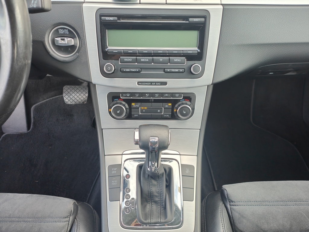 VOLKSWAGEN Passat Variant 2.0 TDI 140cv DPF DSG R Line