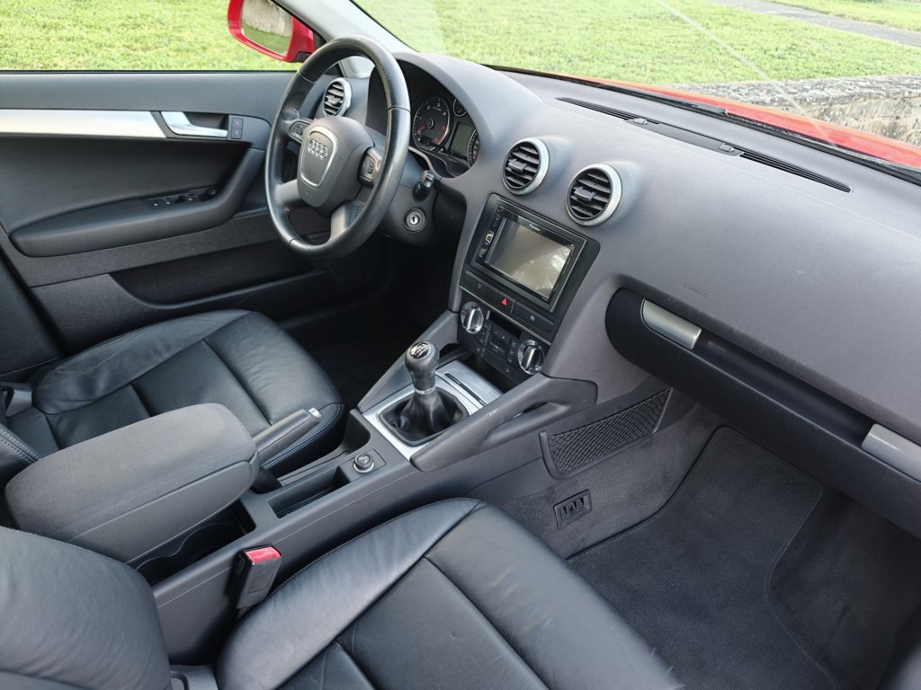 AUDI A3 SPORTBACK 2.0TDI LIMITED EDITION 140cv