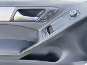 VW GOLF 1.6TDI DPF SPORT 3PT 105CV