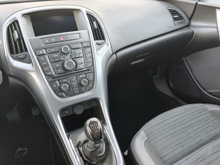 OPEL ASTRA SEDAN 1.6CDTI ELEGANCE 136cv