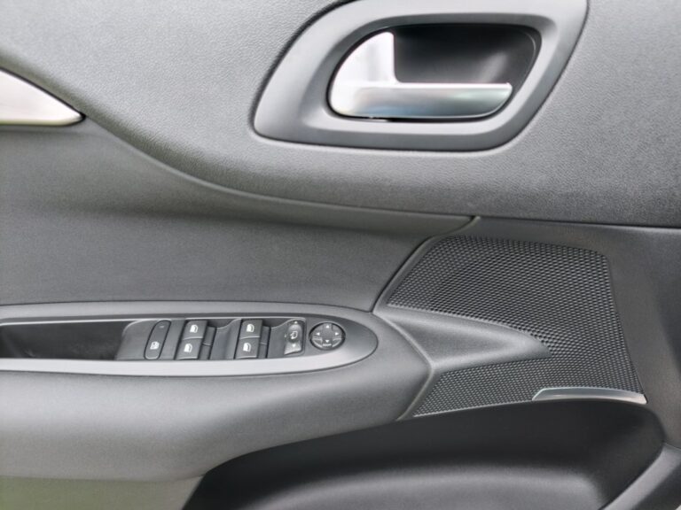 CITROEN C4 PureTech 96KW 130CV Feel Edition
