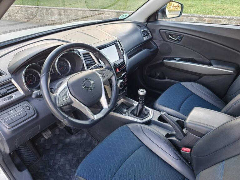 SSANGYONG TIVOLI D1.6T LIMITED 4×2 115cv