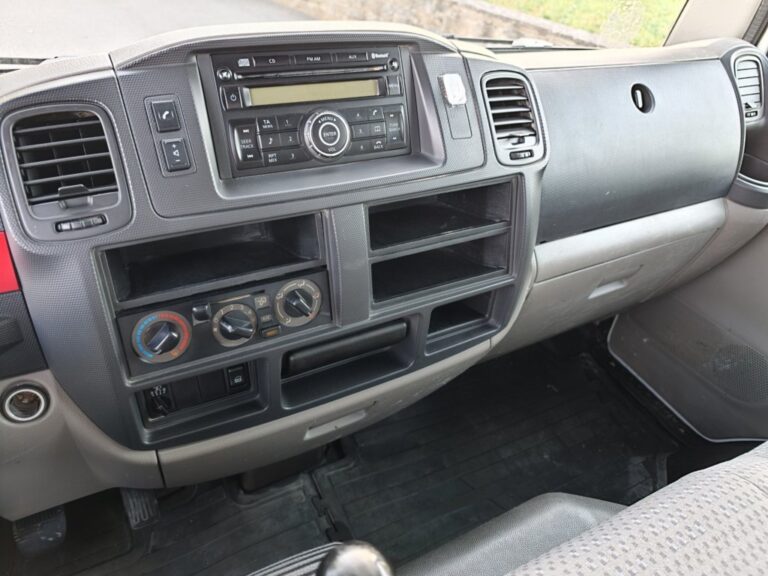 NISSAN CABSTAR 3512 2.5DCI BASCULANTE GRUA 122CV