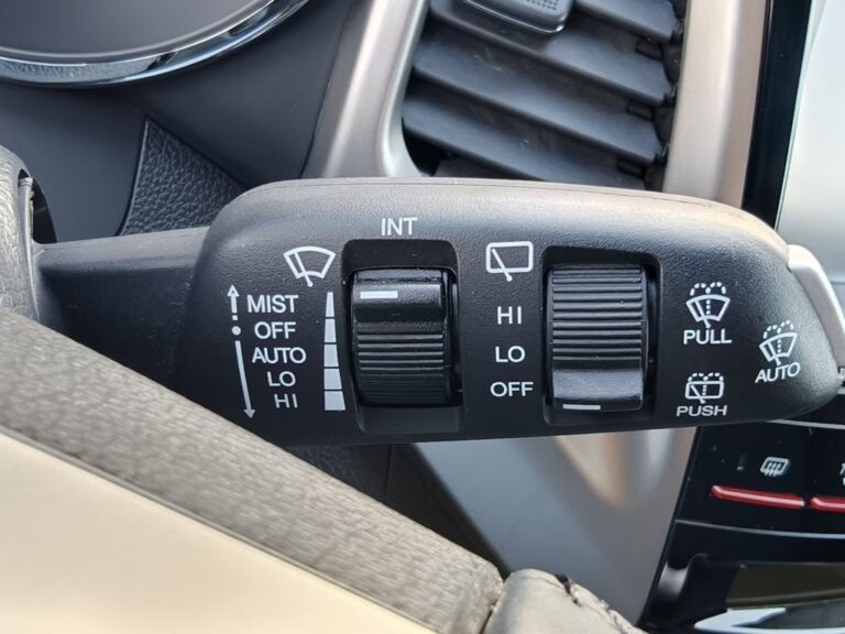 SSANGYONG TIVOLI D1.6T LIMITED 4×2 115cv