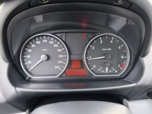 BMW 116i 2.0 ESSENCE 122cv