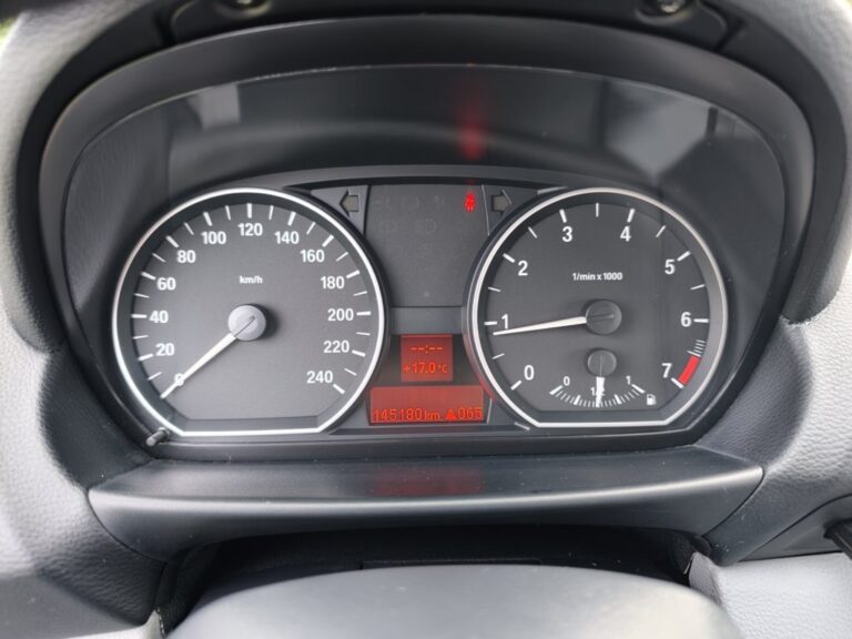 BMW 116i 2.0 ESSENCE 122cv