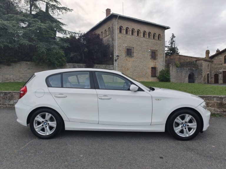 BMW 116i 2.0 ESSENCE 122cv