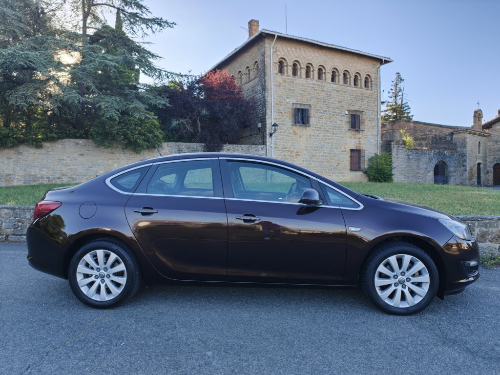 OPEL ASTRA SEDAN 1.6CDTI ELEGANCE 136cv