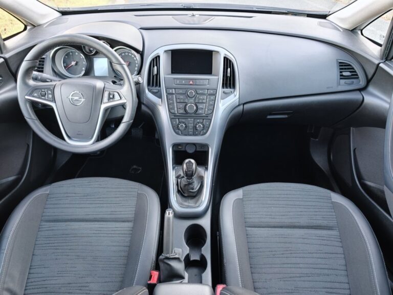 OPEL ASTRA SEDAN 1.6CDTI ELEGANCE 136cv