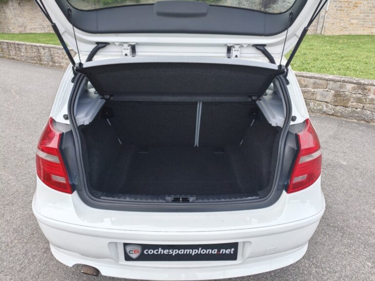 BMW 116i 2.0 ESSENCE 122cv