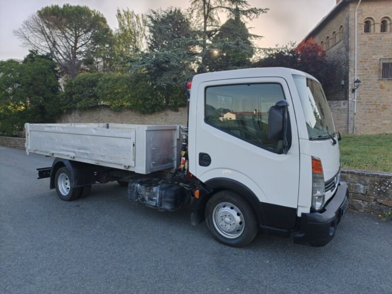 NISSAN CABSTAR 3512 2.5DCI BASCULANTE GRUA 122CV