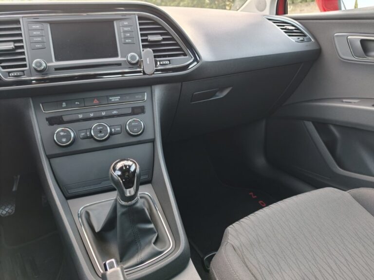 SEAT LEON SC 1.6TDI STYLE  105cv