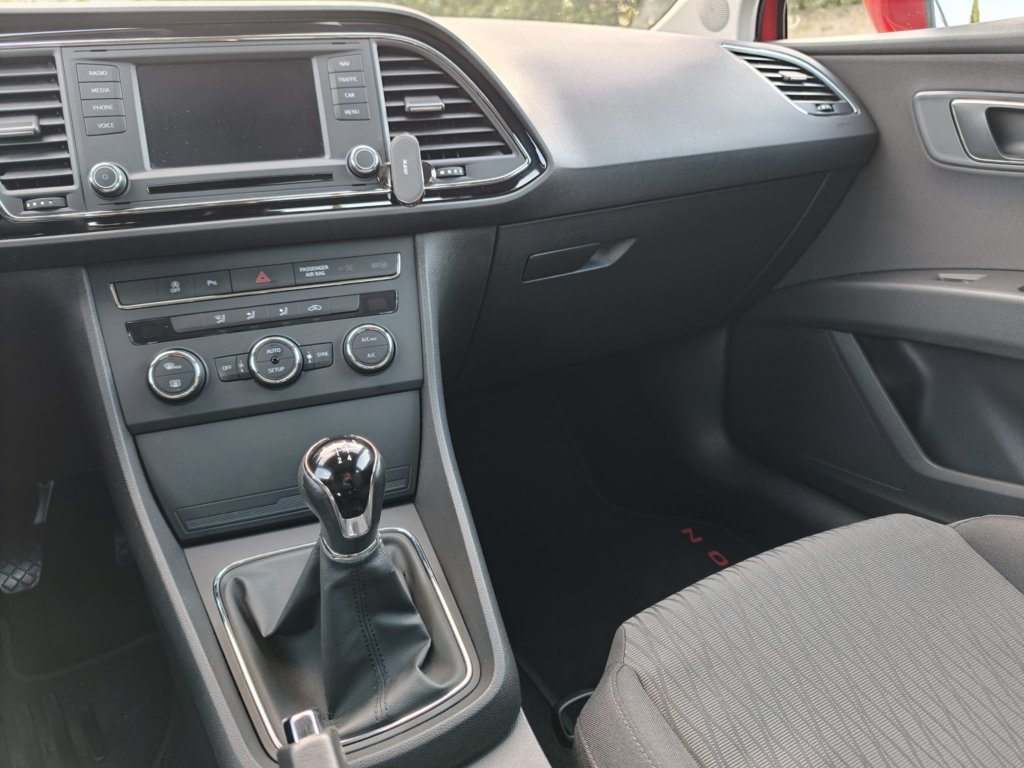 SEAT LEON SC 1.6TDI STYLE  105cv