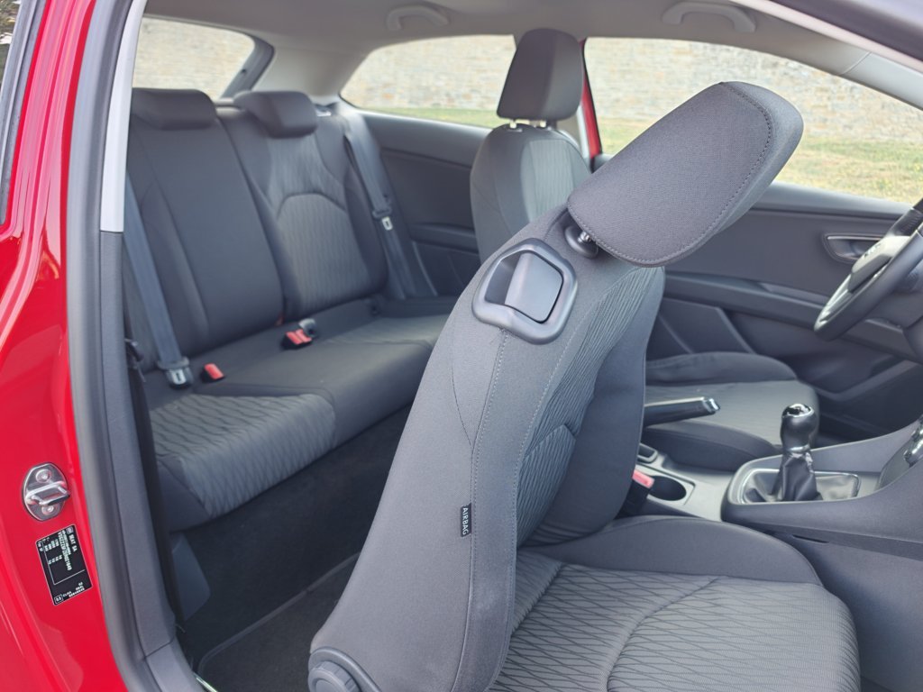 SEAT LEON SC 1.6TDI STYLE  105cv