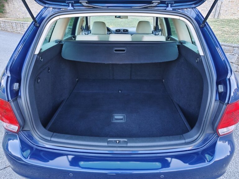 VW GOLF VARIANT 1.6TDI 105cv SPORT