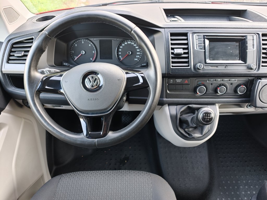 VW CARAVELLE KOMBI 2.0TDI TRENDLINE CORTO 102cv