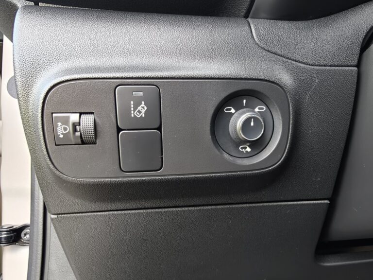 CITROEN C3 1.2PureTech Shine 82cv