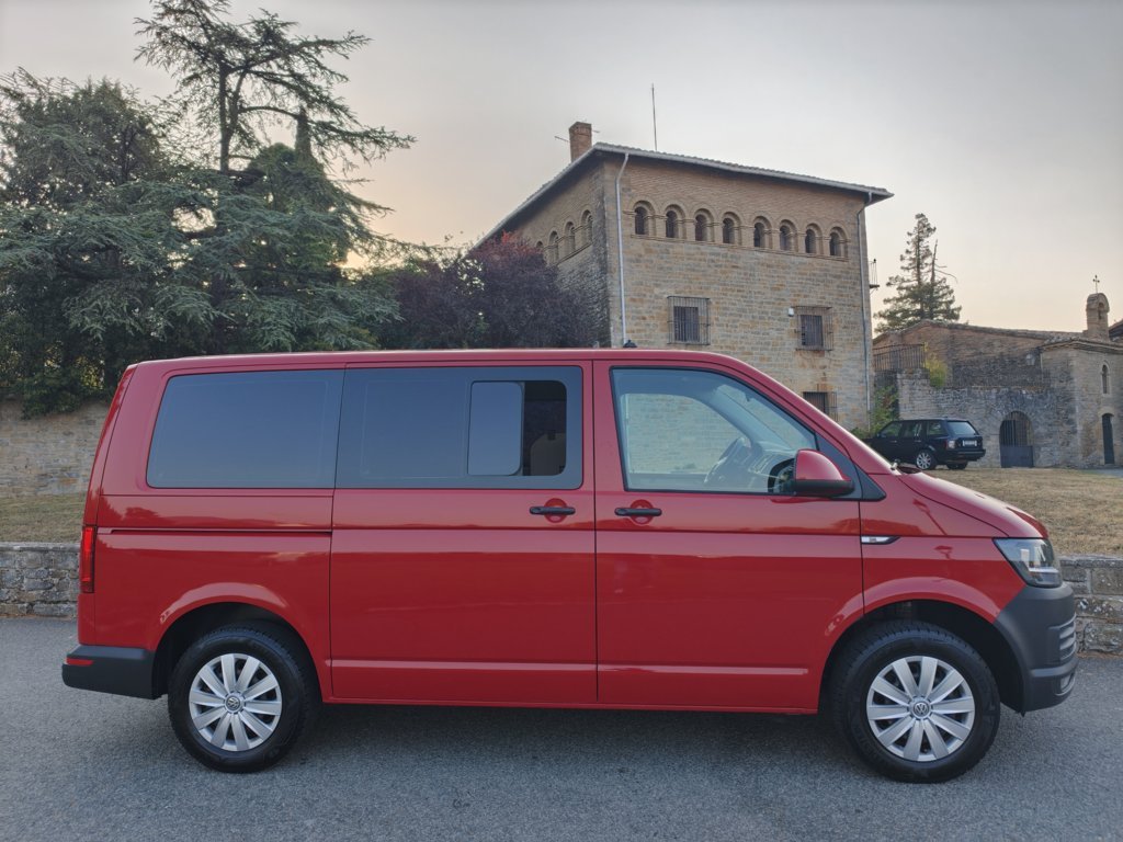 VW CARAVELLE KOMBI 2.0TDI TRENDLINE CORTO 102cv
