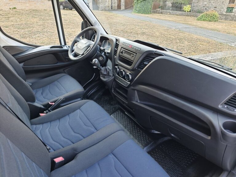 IVECO 35C16 CAJA CABINA + PL-ELE 156cv