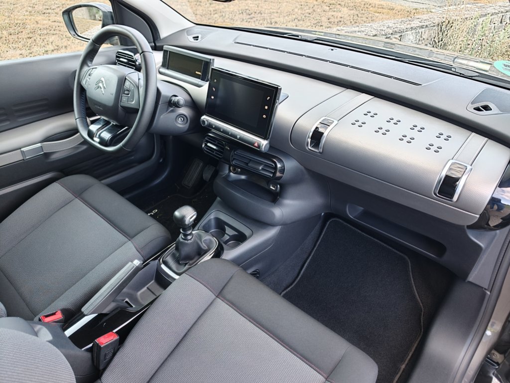 CITROEN C4 CACTUS BLUEHDI SHINE 102cv