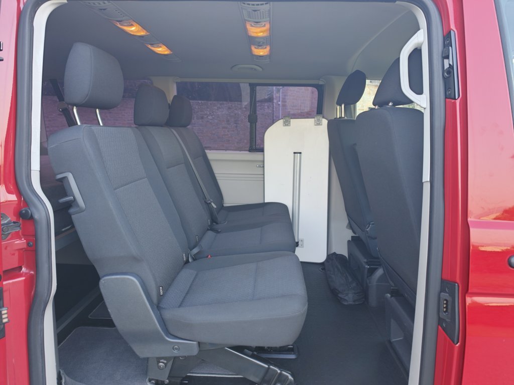 VW CARAVELLE KOMBI 2.0TDI TRENDLINE CORTO 102cv