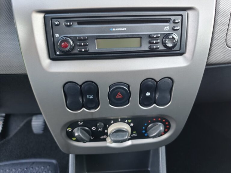 DACIA SANDERO 1.2 BASE A/A 16V 75cv