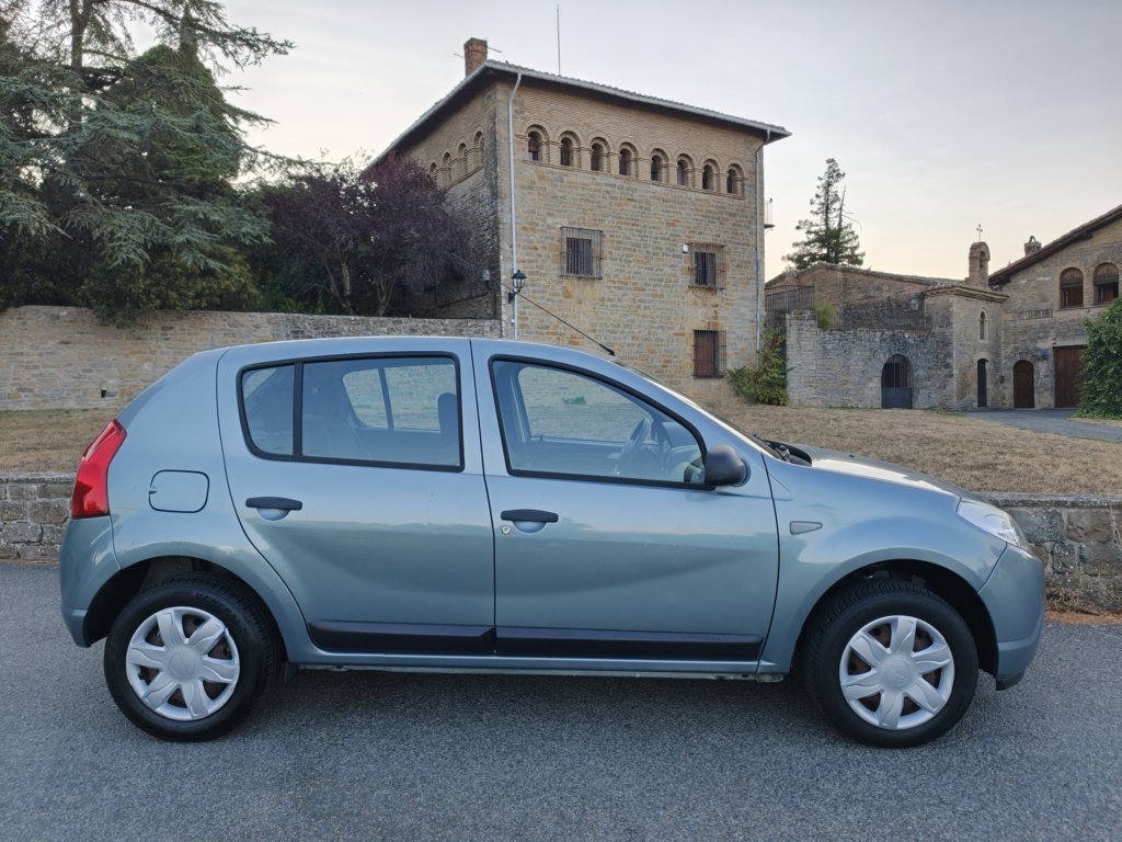 DACIA SANDERO 1.2 BASE A/A 16V 75cv