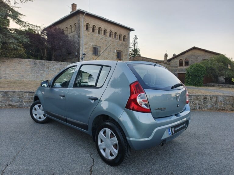 DACIA SANDERO 1.2 BASE A/A 16V 75cv
