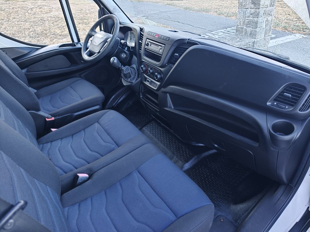 IVECO Daily 35C 15 2.3 3750 CAJA CABINA + PL-ELE 146cv