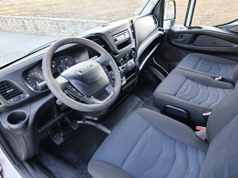 IVECO Daily 35C 15 2.3 3750 CAJA CABINA + PL-ELE 146cv