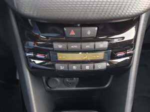 PEUGEOT 2008 1.2PureTech ALLURE 110cv