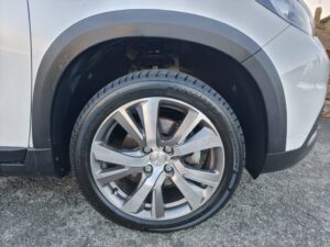 PEUGEOT 2008 1.2PureTech ALLURE 110cv