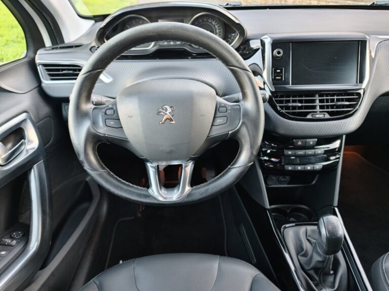 PEUGEOT 2008 1.2PureTech ALLURE 110cv